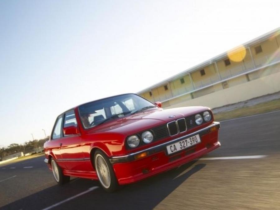  BMW 333i 1985 года  (фото 5 из 6)